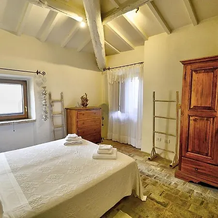 Διαμέρισμα Sleeps 6 With Pool Galera