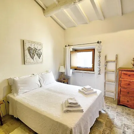 Sleeps 6 With Pool * Galera